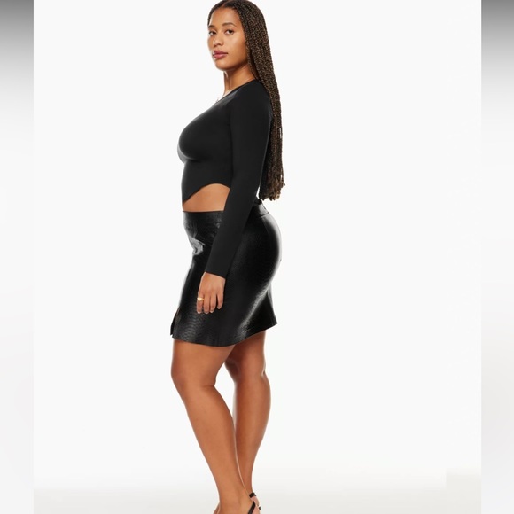 Aritzia Wilfred Patio Vegan Leather Mini Skirt - Picture 3 of 14